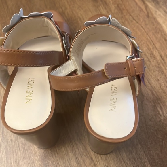 Brand new Nine West shoes I recently bought from another buyer on Poshmark! - Picture 3 of 4
